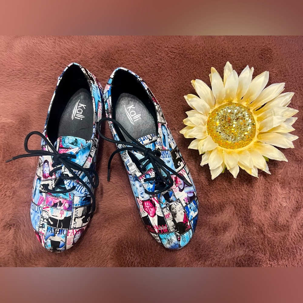 Kalli Women's Blue Fashion Magazine Cover Flats Ties Shoes; 8